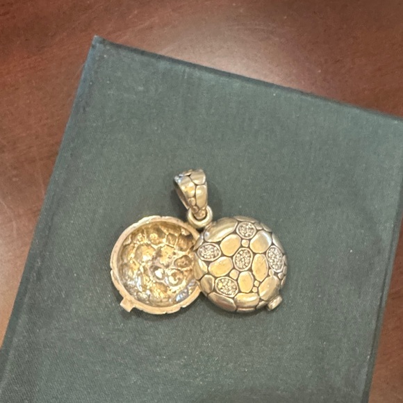 John Hardy Kali Sterling Silver locket with diamonds